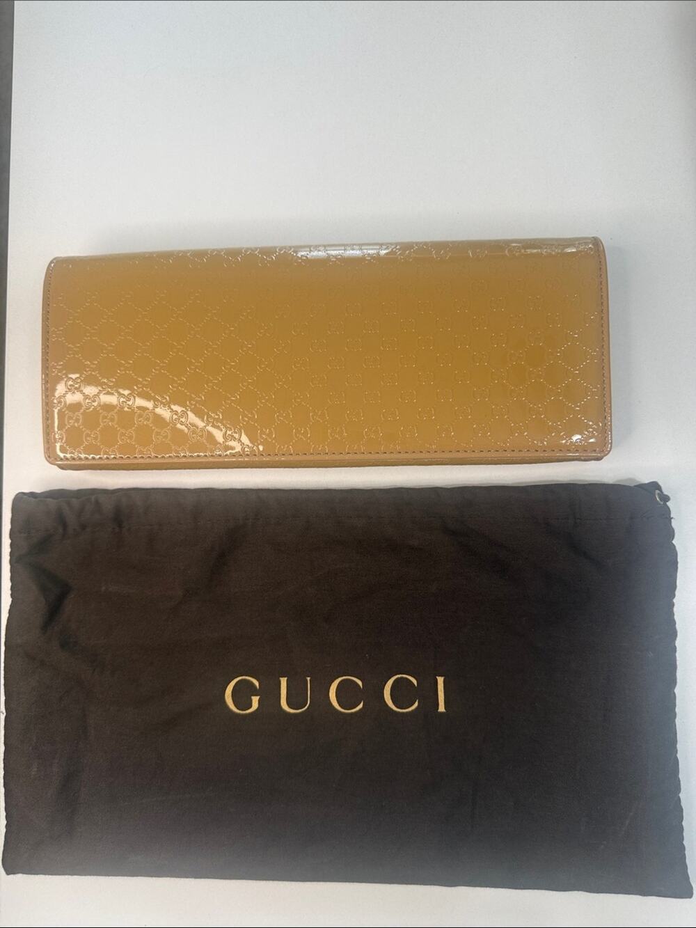 Authentic Gucci Women Tan Patented Guccissima Enamel Leather Clutch